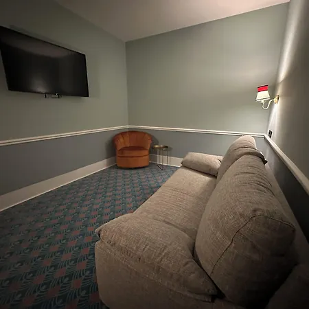 Grande Paris By מלון