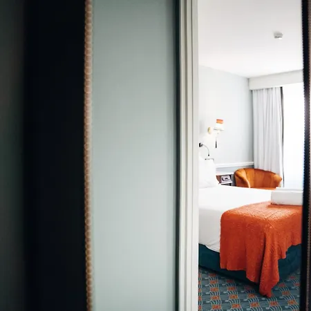 Grande Paris By 4*