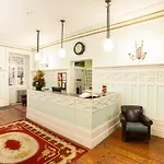 Grande Paris By 4*