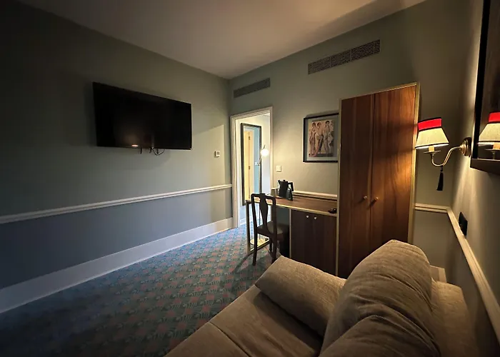 Grande Paris By Hotel 4*